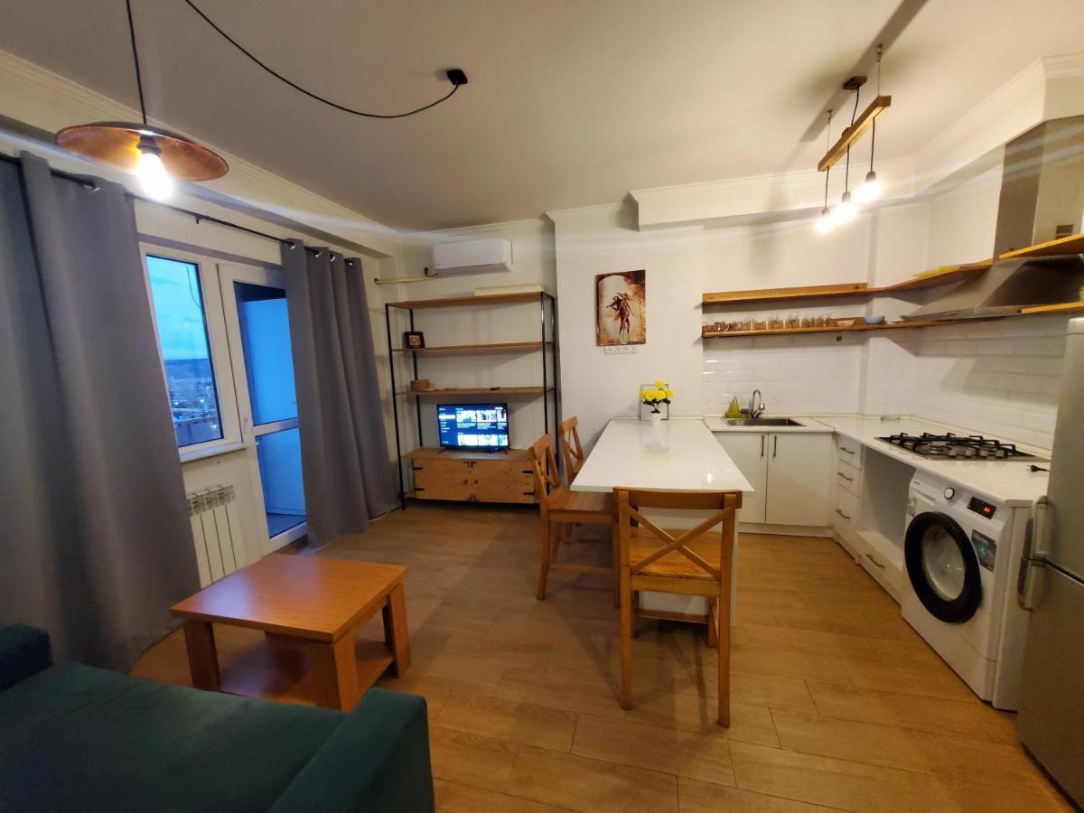 Alexander III Apartment Tbilisi Ngoại thất bức ảnh