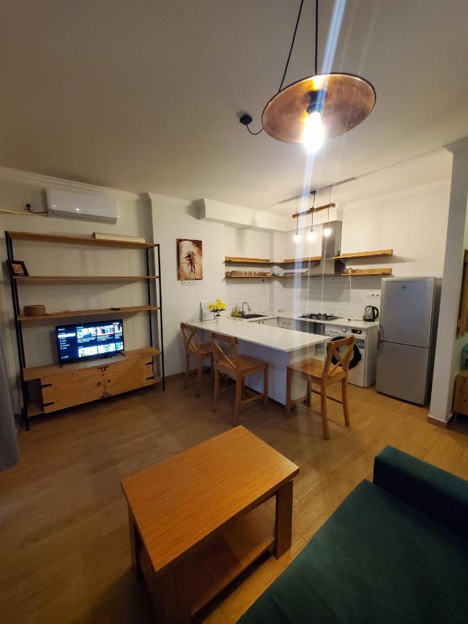 Alexander III Apartment Tbilisi Ngoại thất bức ảnh