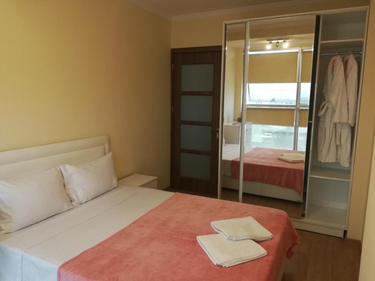 Alexander III Apartment Tbilisi Ngoại thất bức ảnh